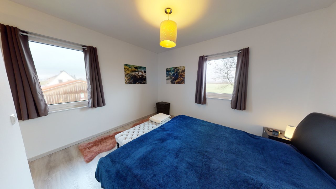 Modernes Einfamilienhaus in Kanalnähe