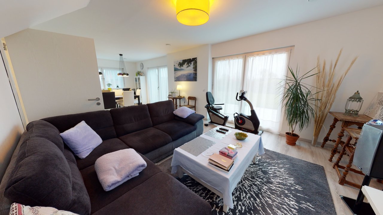 Modernes Einfamilienhaus in Kanalnähe