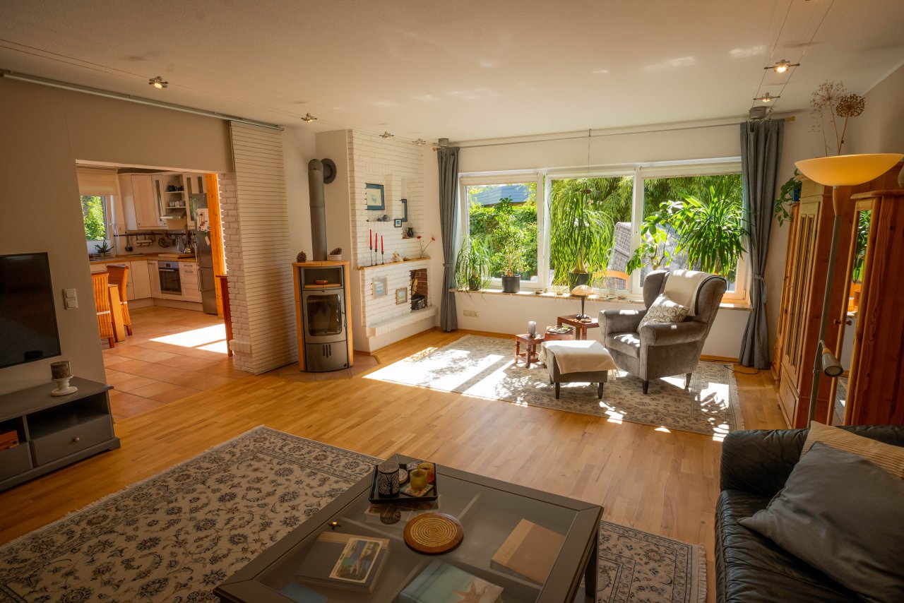 Wohnen und Arbeiten im Einfamilienhaus in Suchsdorf