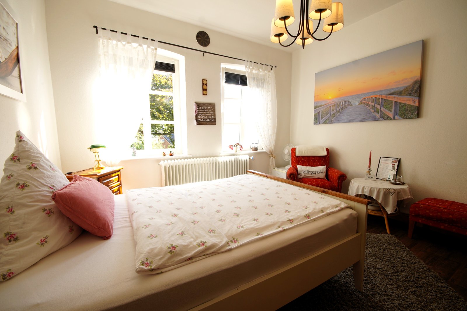 Nordfriesisches Wohnhaus mit 15 Zimmern und Garten zum Wohlfühlen