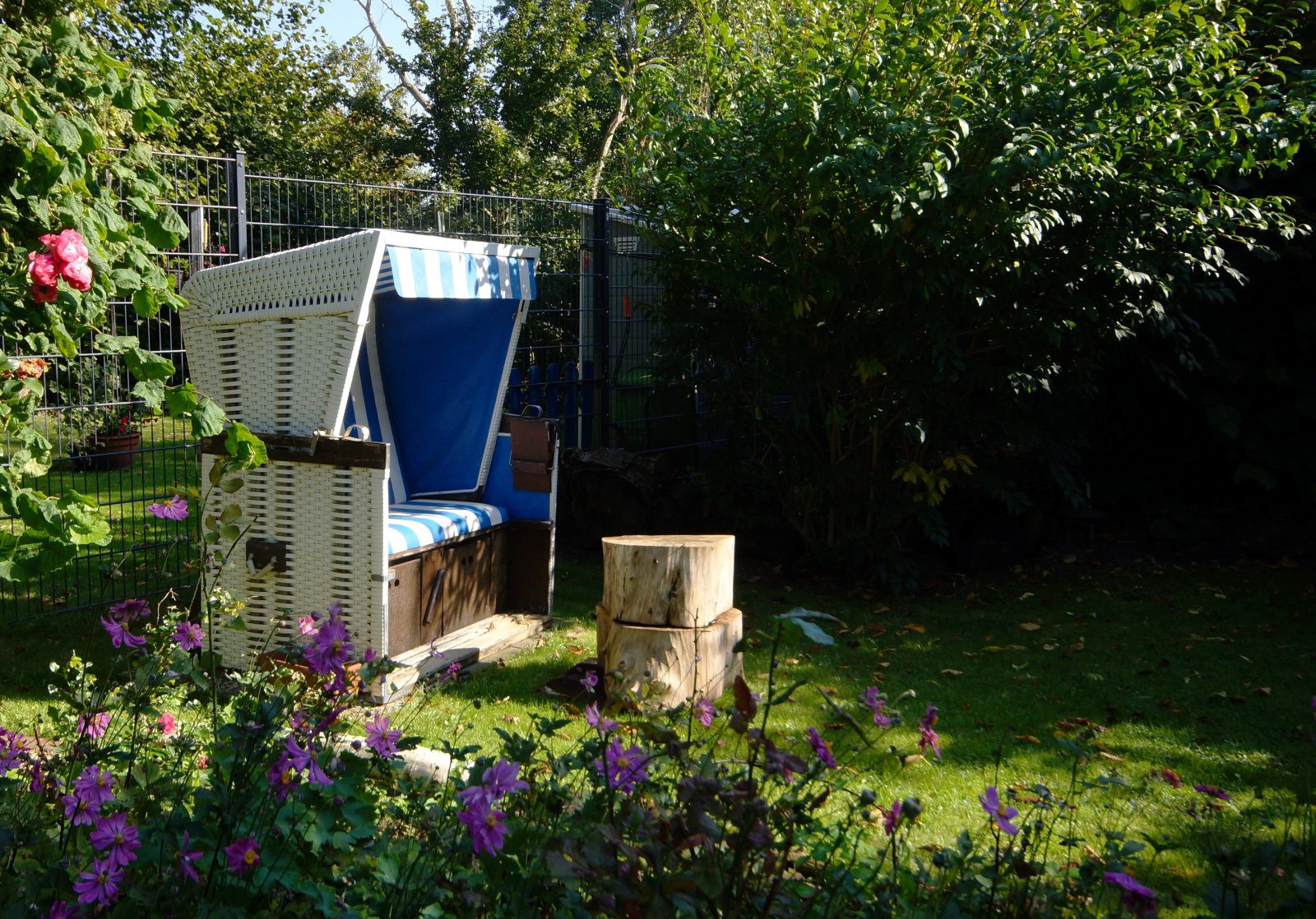Nordfriesisches Wohnhaus mit 15 Zimmern und Garten zum Wohlfühlen