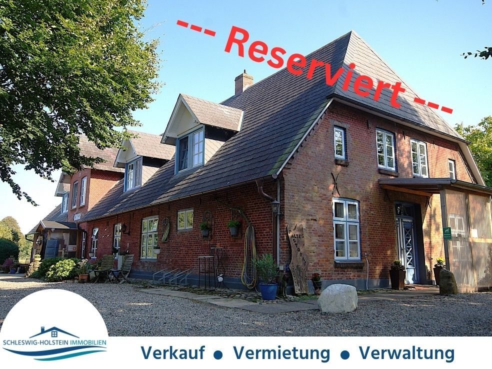 Nordfriesisches Wohnhaus mit 15 Zimmern und Garten zum Wohlfühlen