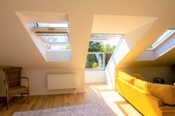 Dachgeschoss mit Cabrio-Fenster Dachgeschoss mit Cabrio-Fenster