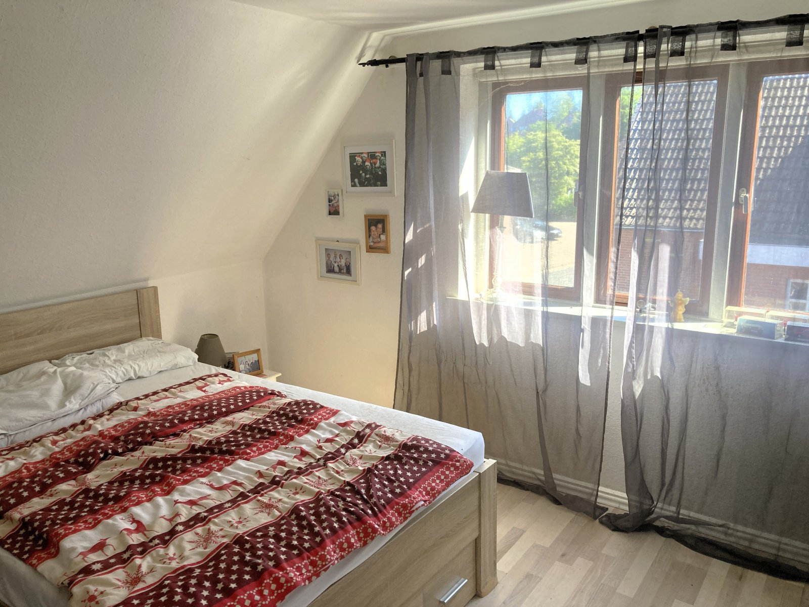Schlafzimmer 1 DG