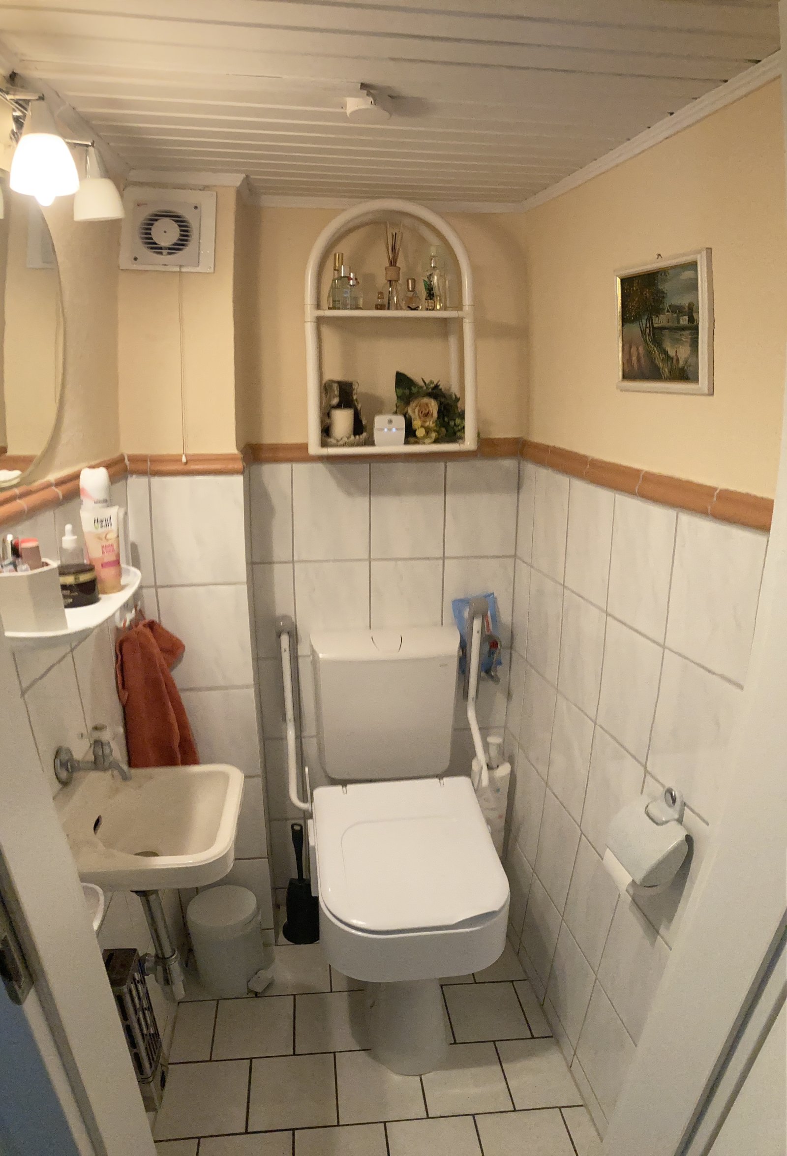 WC WC