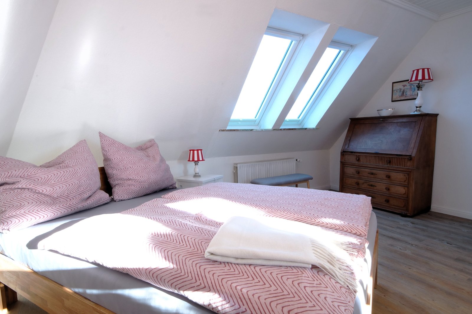 DG Schlafzimmer DG Schlafzimmer